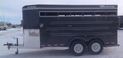 MUSTANG TL-260x16 6'8 BP STOCK TRAILER W/STRAIGHT GATE